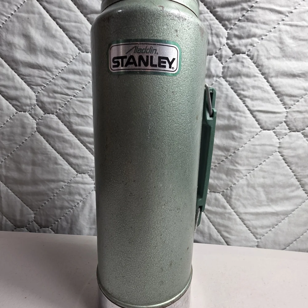 Aladdin Stanley Green Vacuum Bottle Thermos Quart A-944DH USA Pour Spout Top VTG - Picture 10 of 10